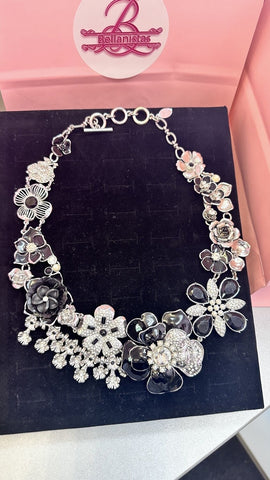 Flower necklace